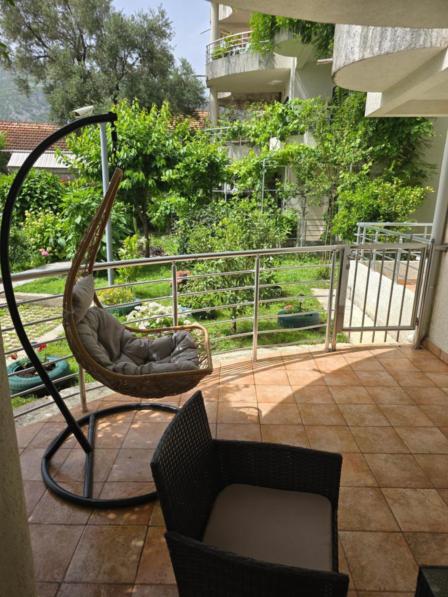 Roman Garden Apartment Risan Luaran gambar